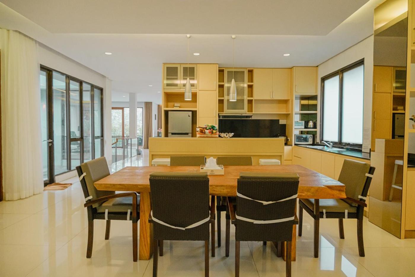 Ohara View 5 Bedrooms With A Private Swimming Pool * Bandung