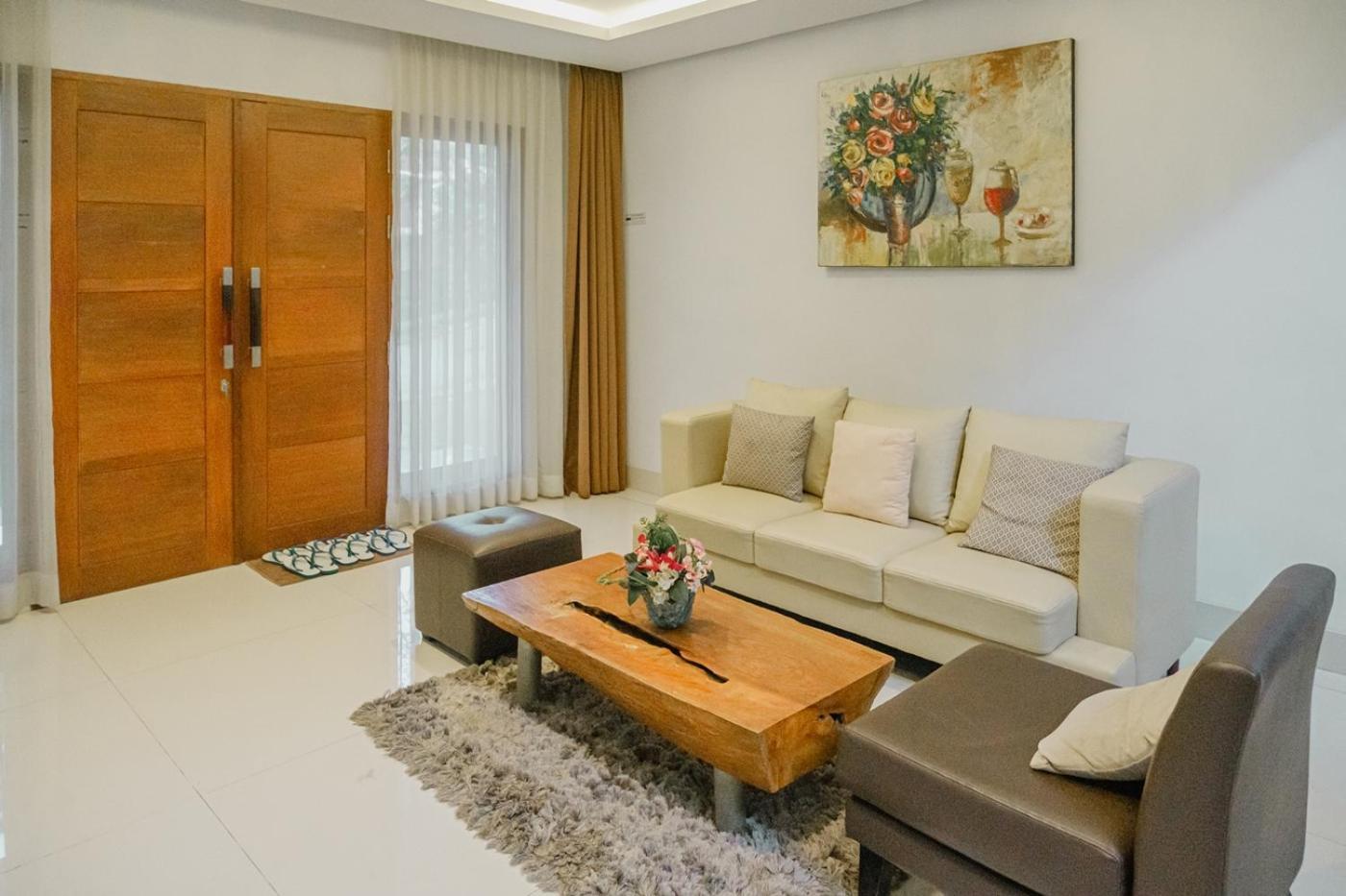 Ohara View 5 Bedrooms With A Private Swimming Pool Bandung