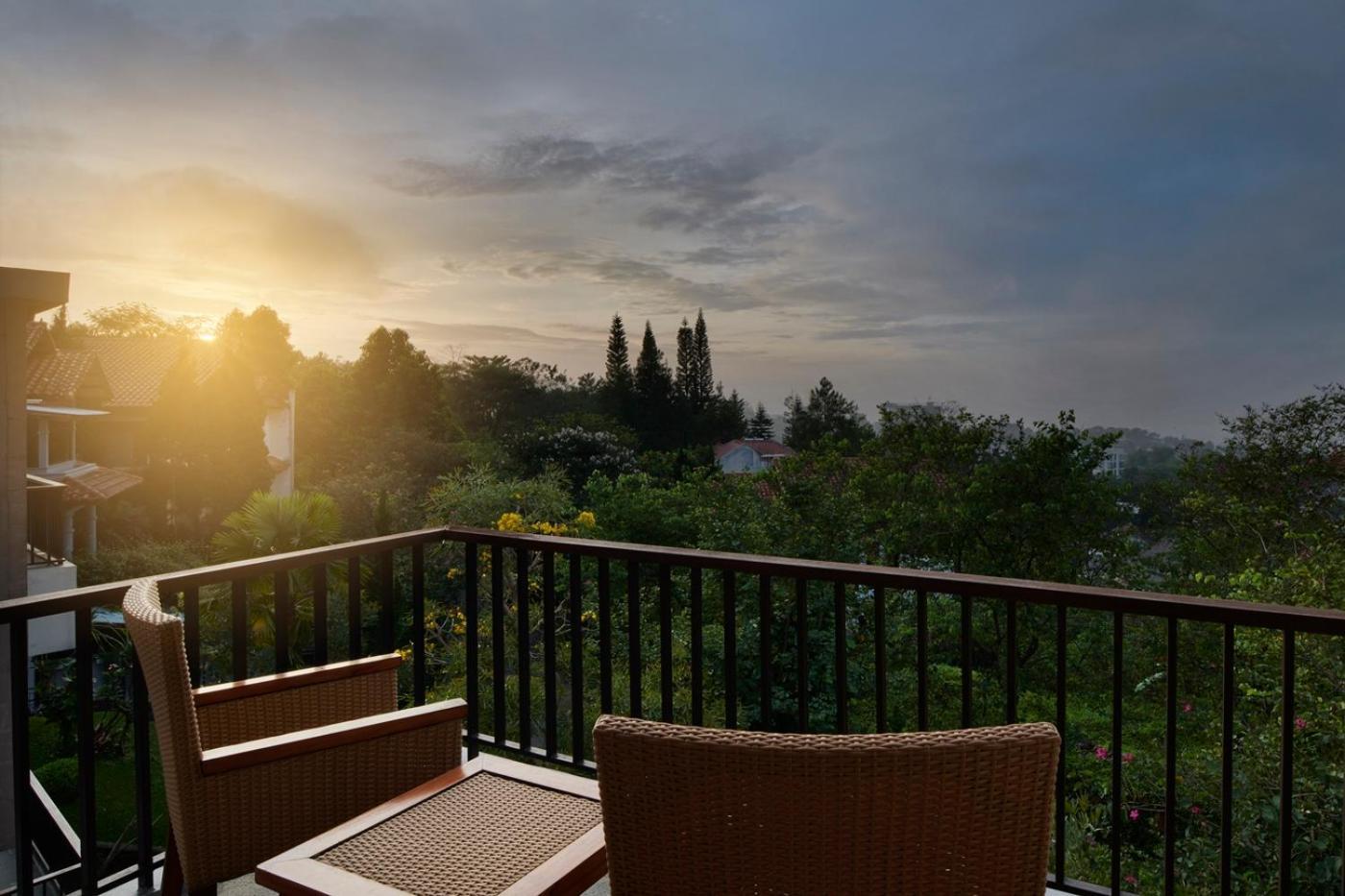 Ohara View 5 Bedrooms With A Private Swimming Pool * Bandung